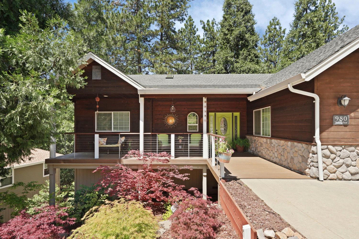 980 Fairway Court