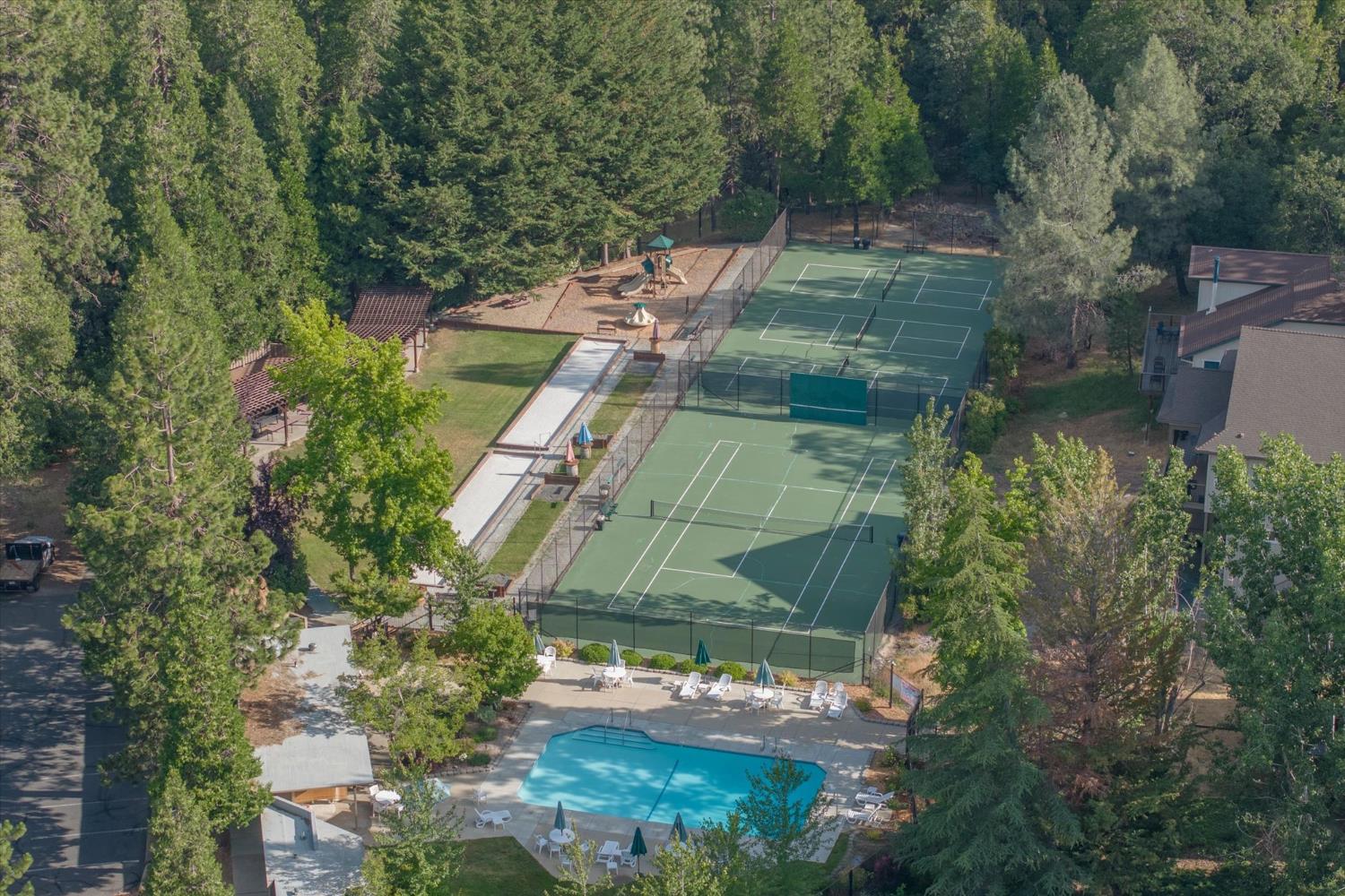 980 Fairway Court