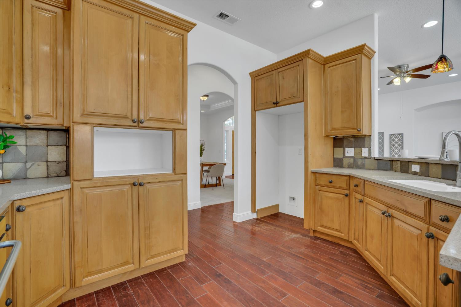 565 Springcreek Place