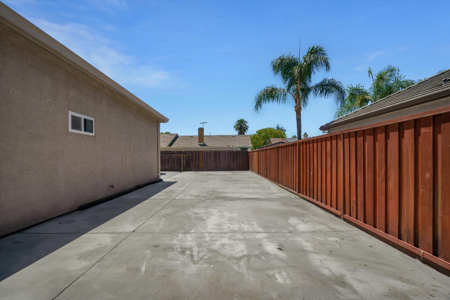 565 Springcreek Place