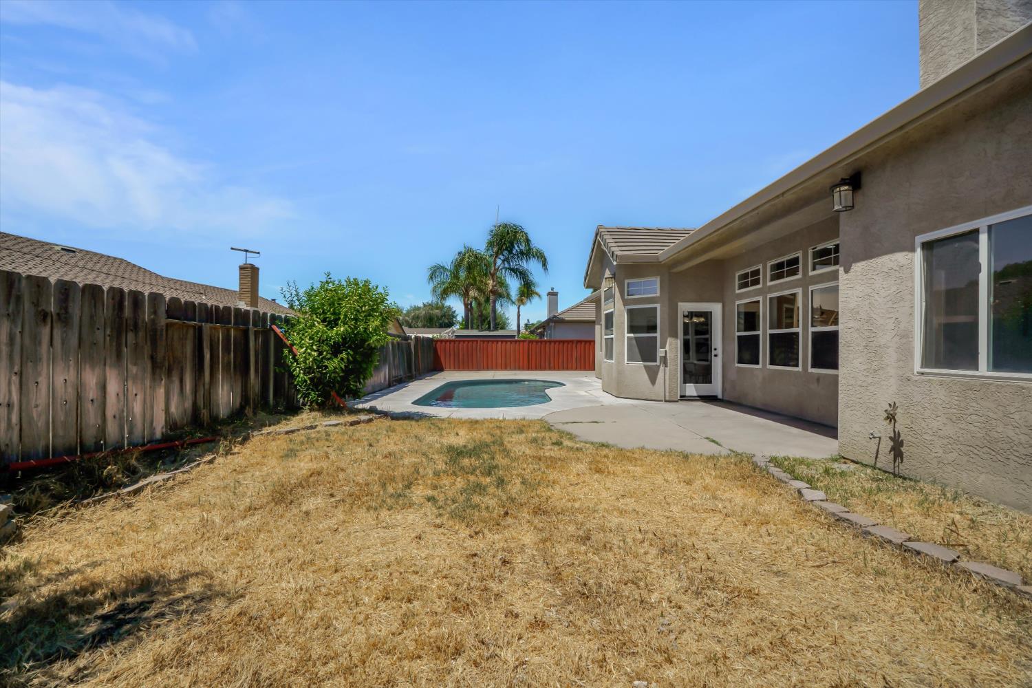 565 Springcreek Place