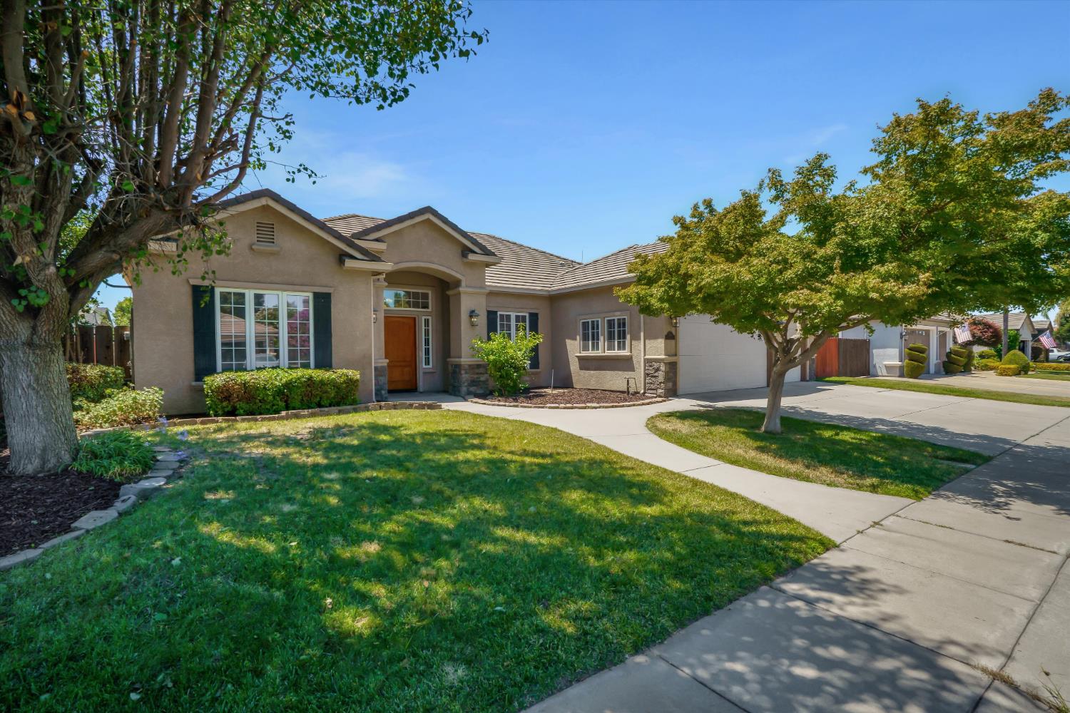 565 Springcreek Place