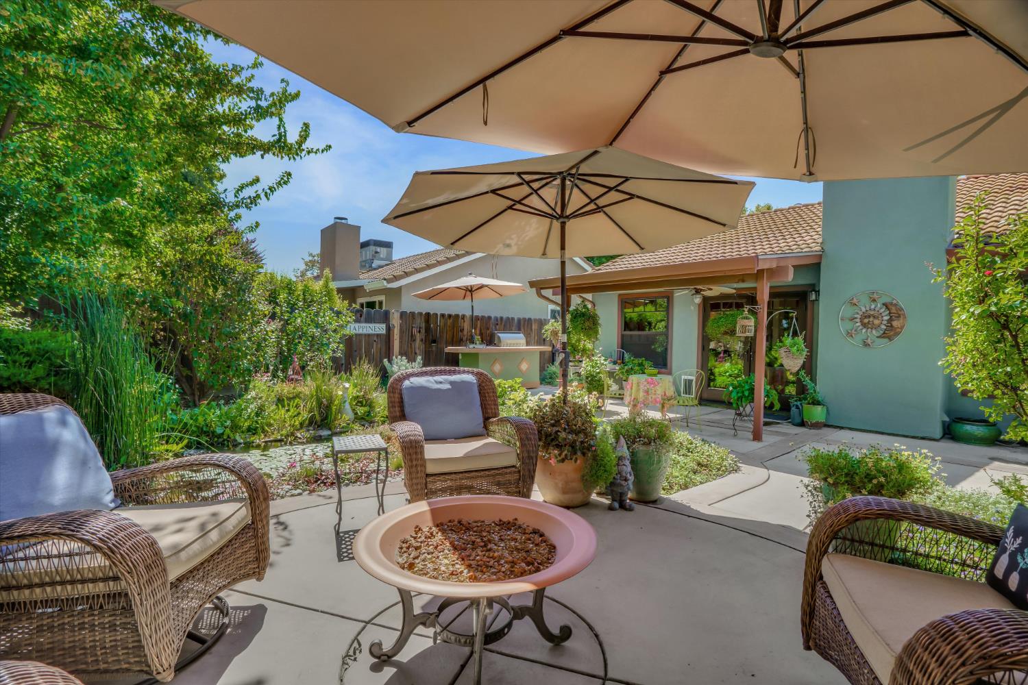 495 Mahogany Lane