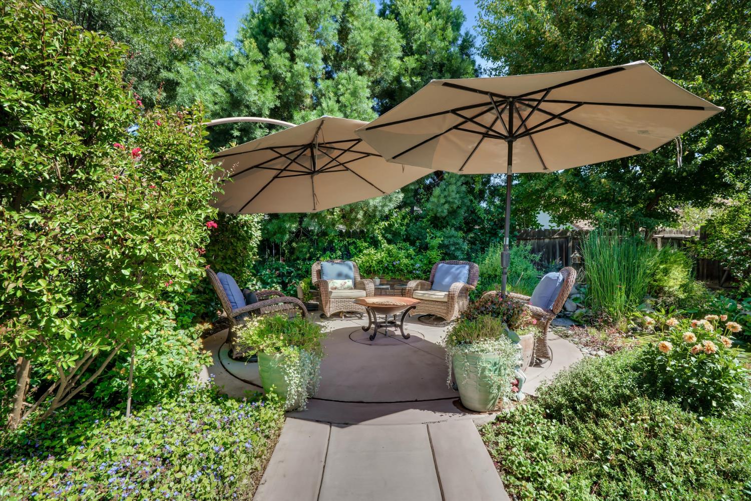495 Mahogany Lane