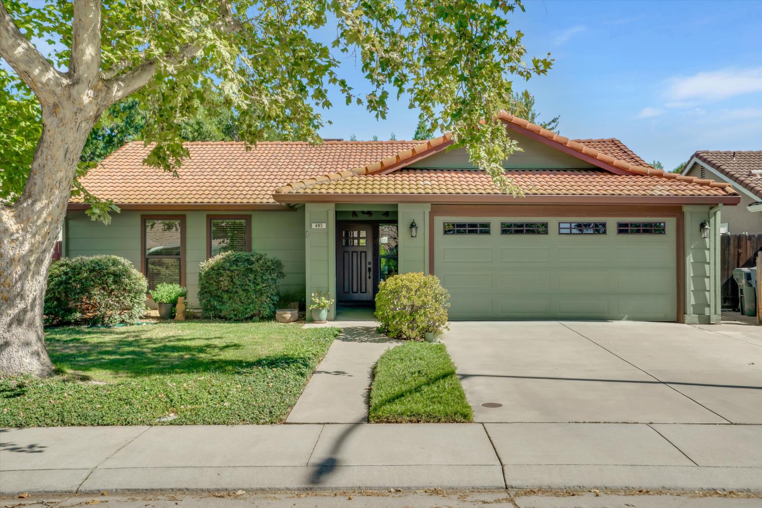 495 Mahogany Lane