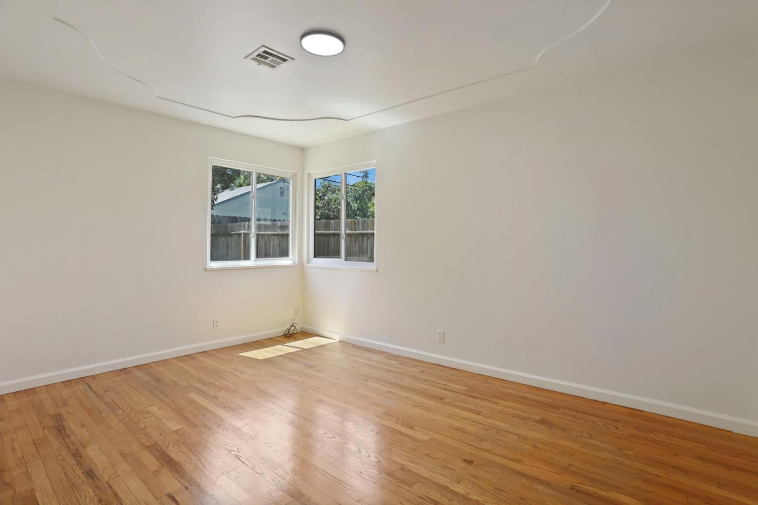1420 W Walnut Street