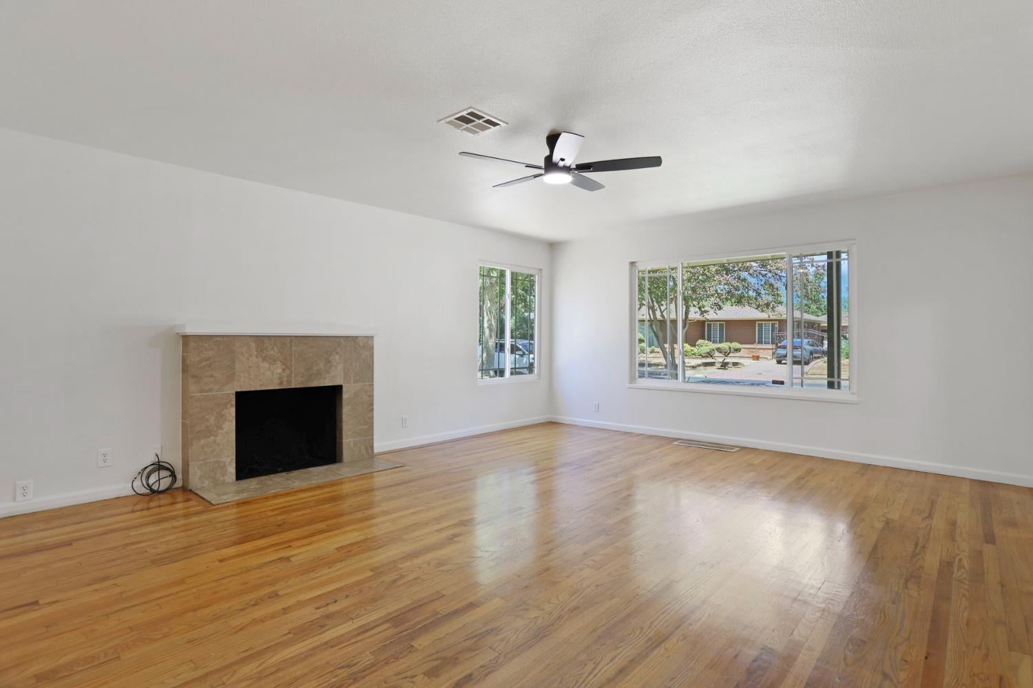 1420 W Walnut Street