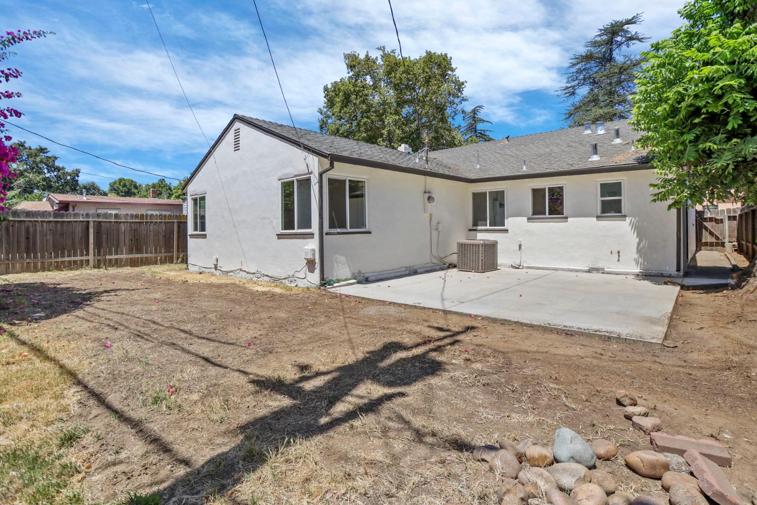 1420 W Walnut Street