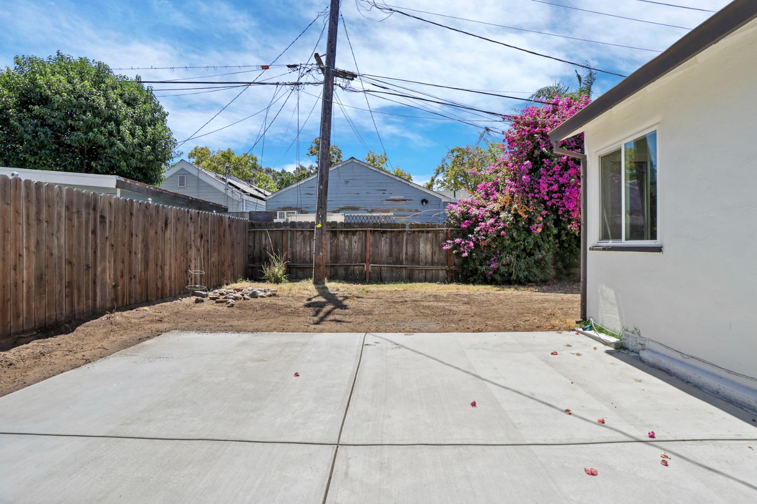 1420 W Walnut Street