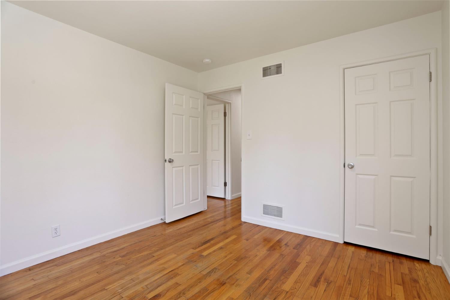1420 W Walnut Street