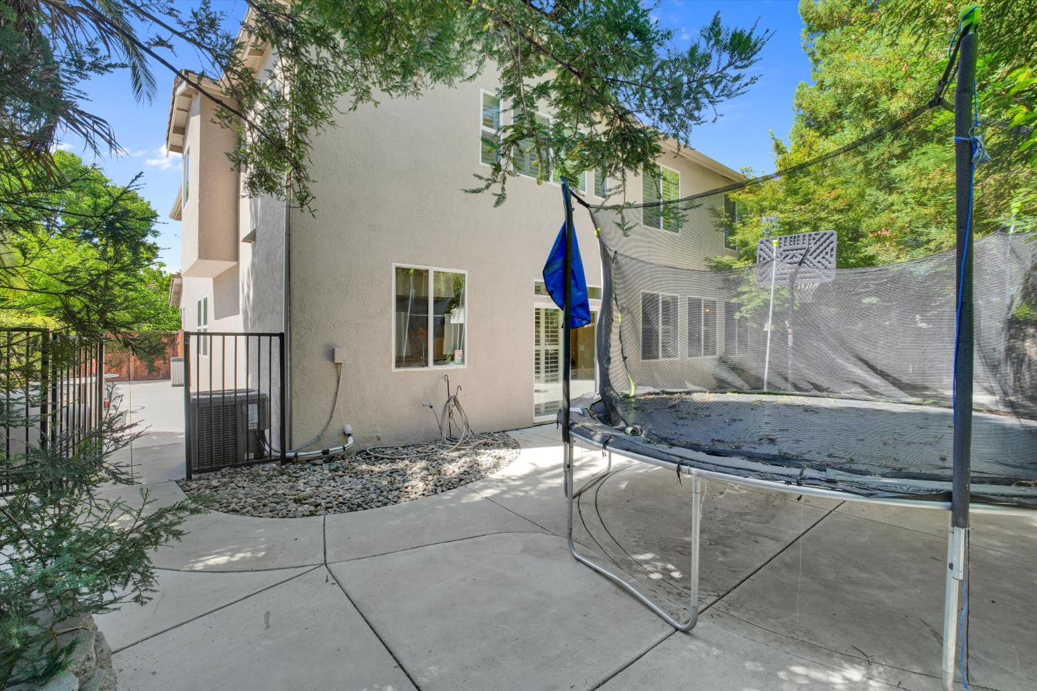 6409 Pine Meadow Circle