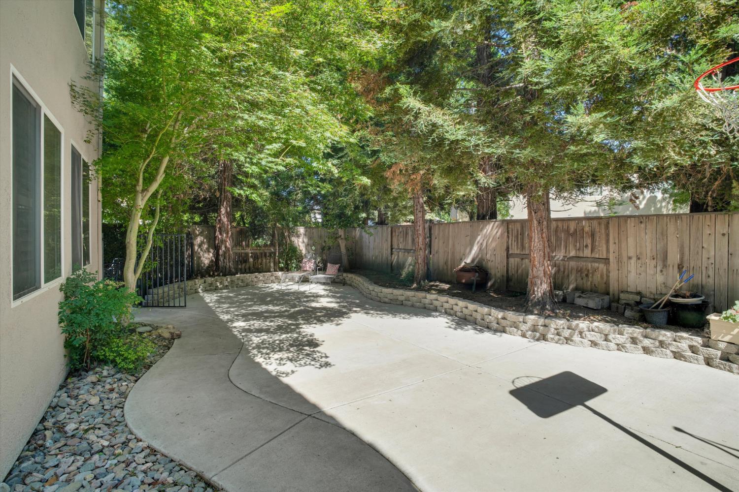 6409 Pine Meadow Circle