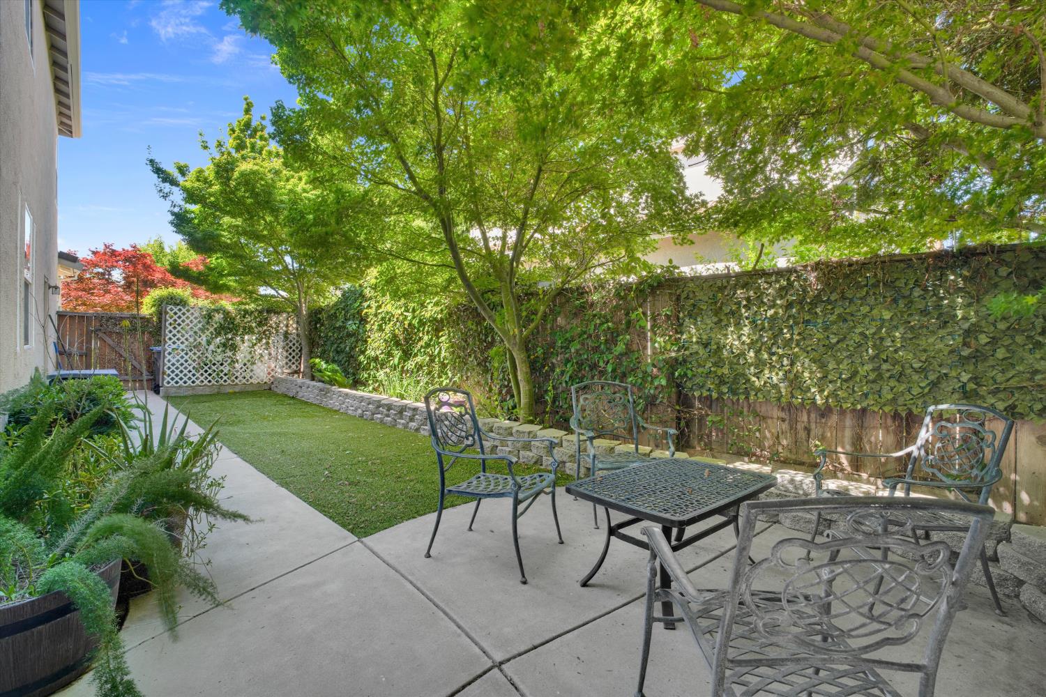 6409 Pine Meadow Circle