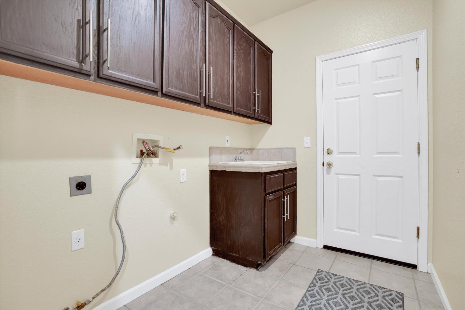 6409 Pine Meadow Circle