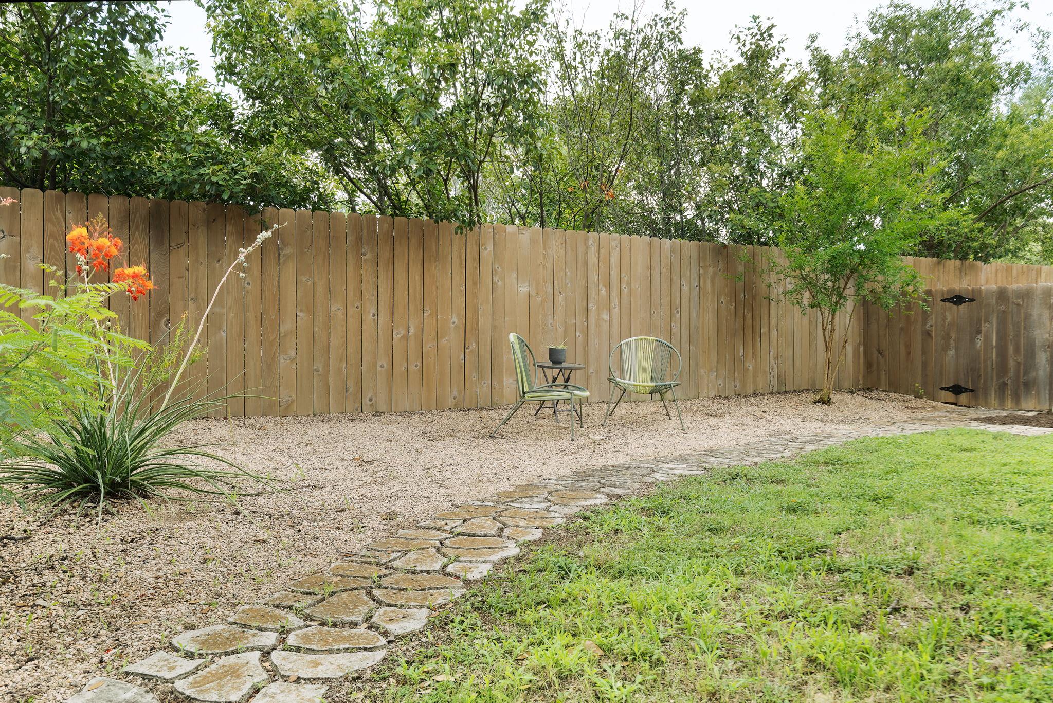 1406 Radam CIR