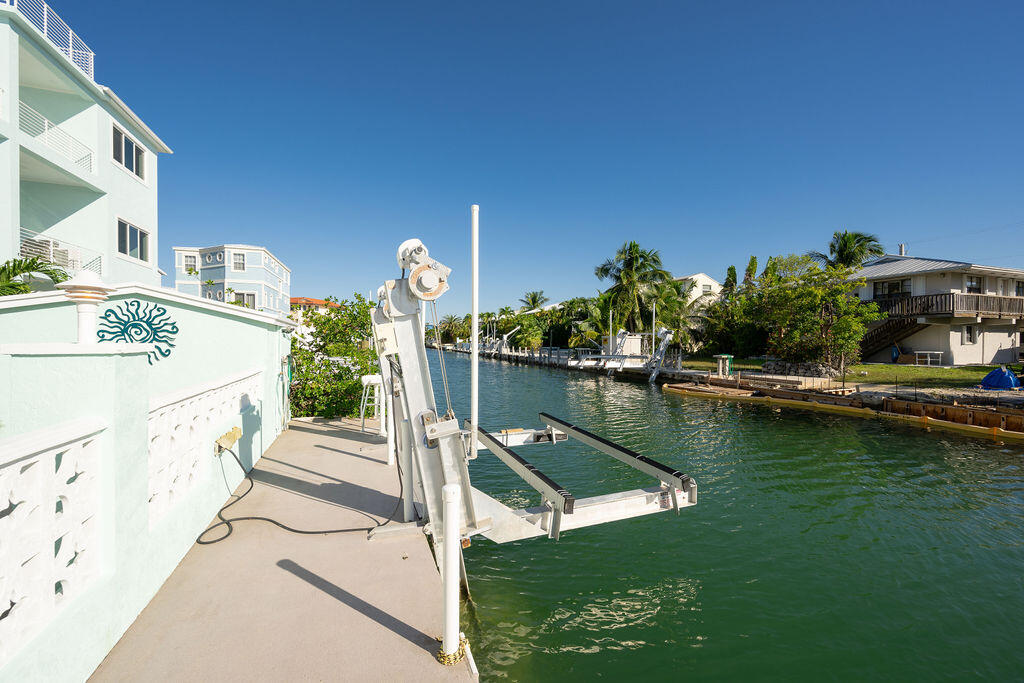 845 Gulf Drive