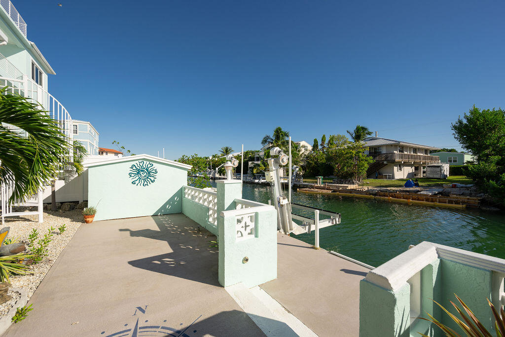 845 Gulf Drive