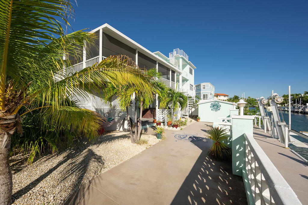845 Gulf Drive