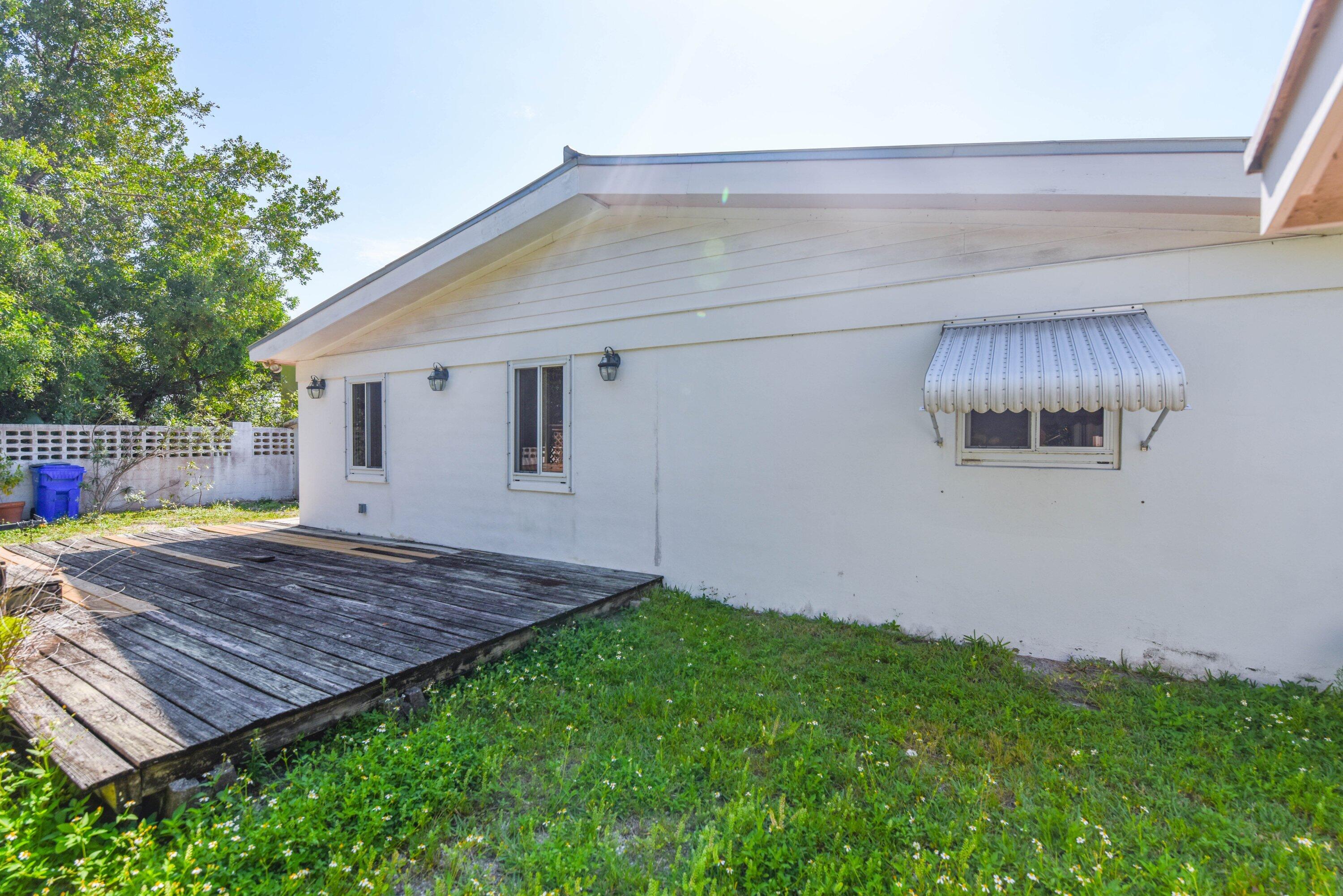 1555 5Th Street