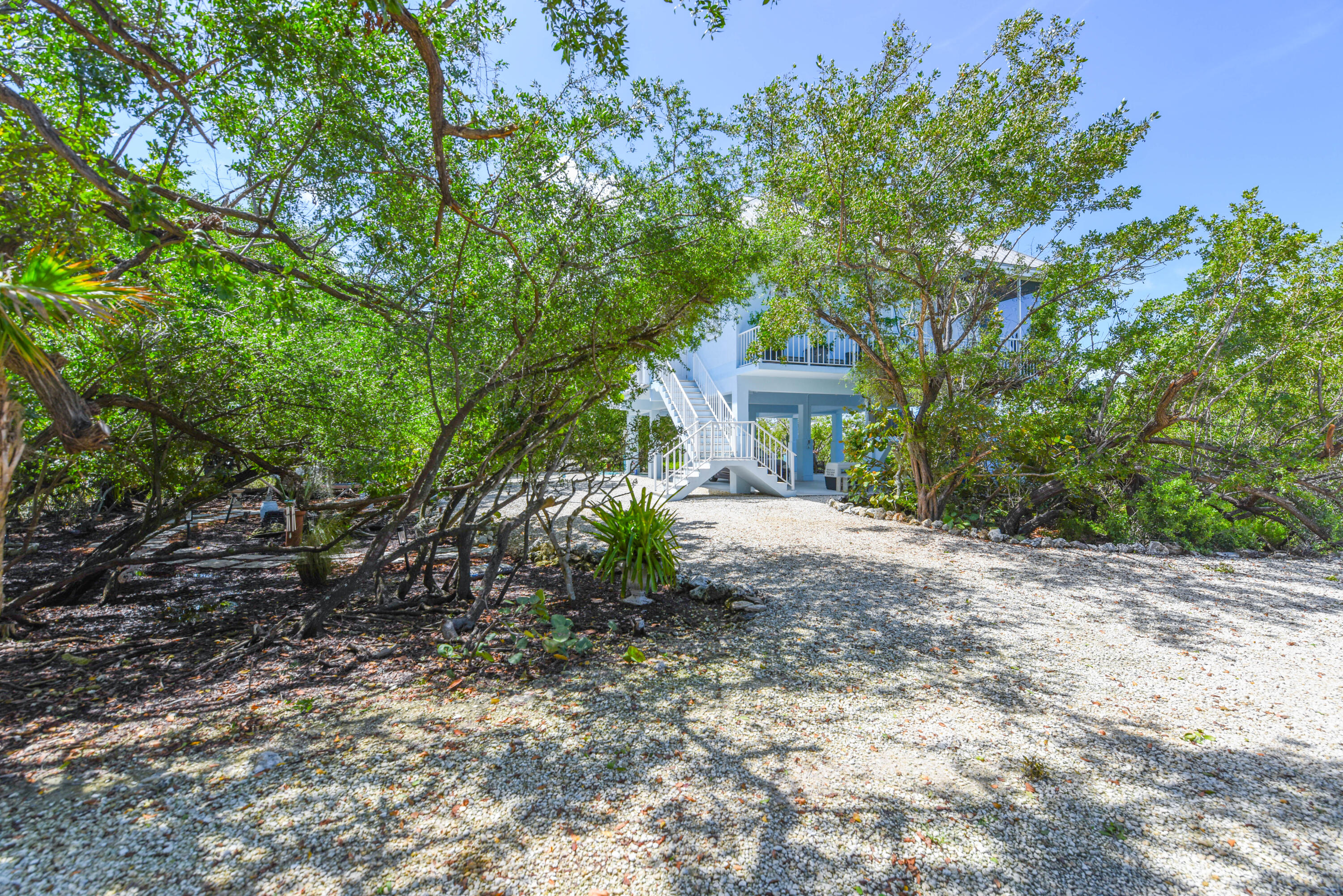862 Big Pine Avenue