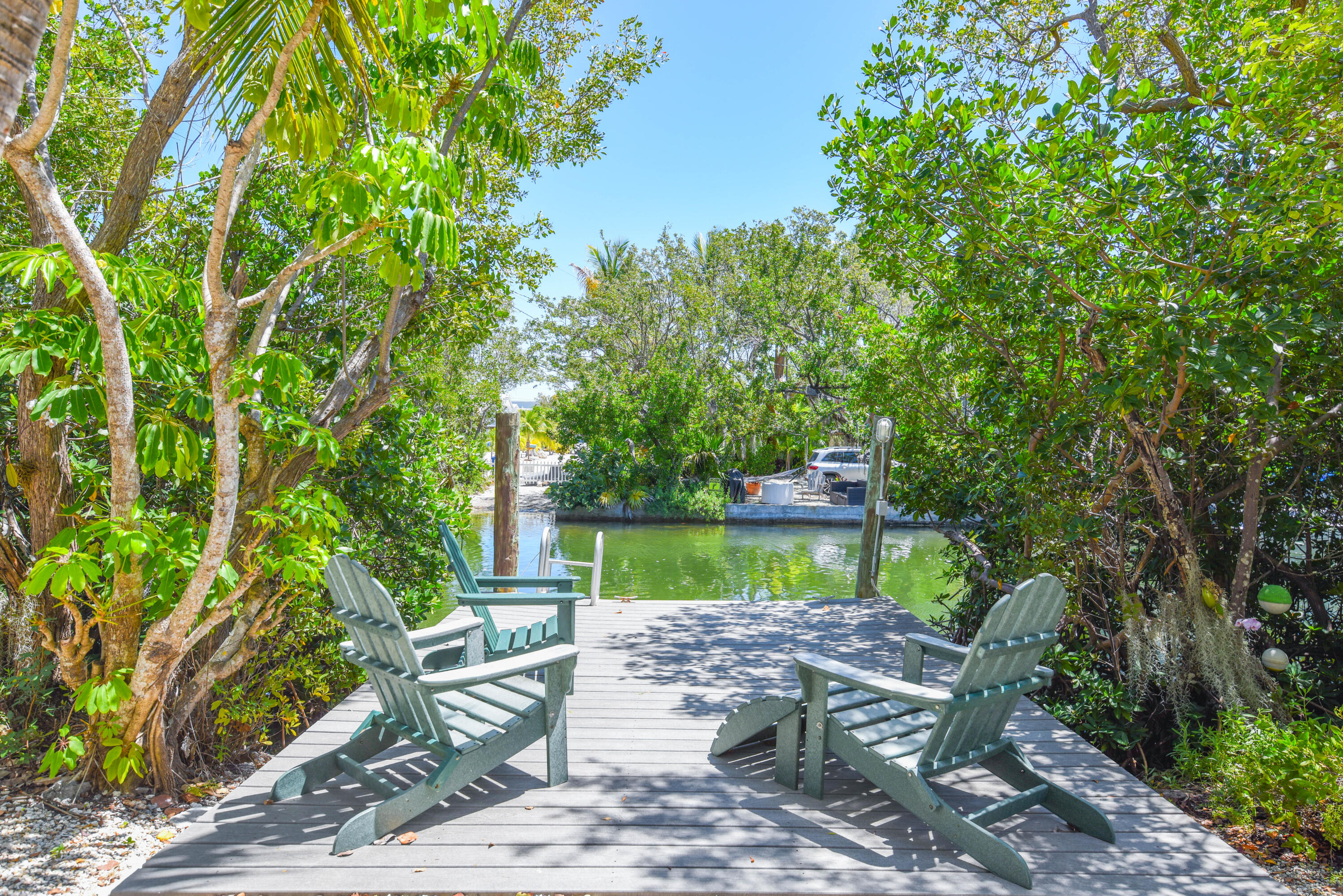 743 Indies Road