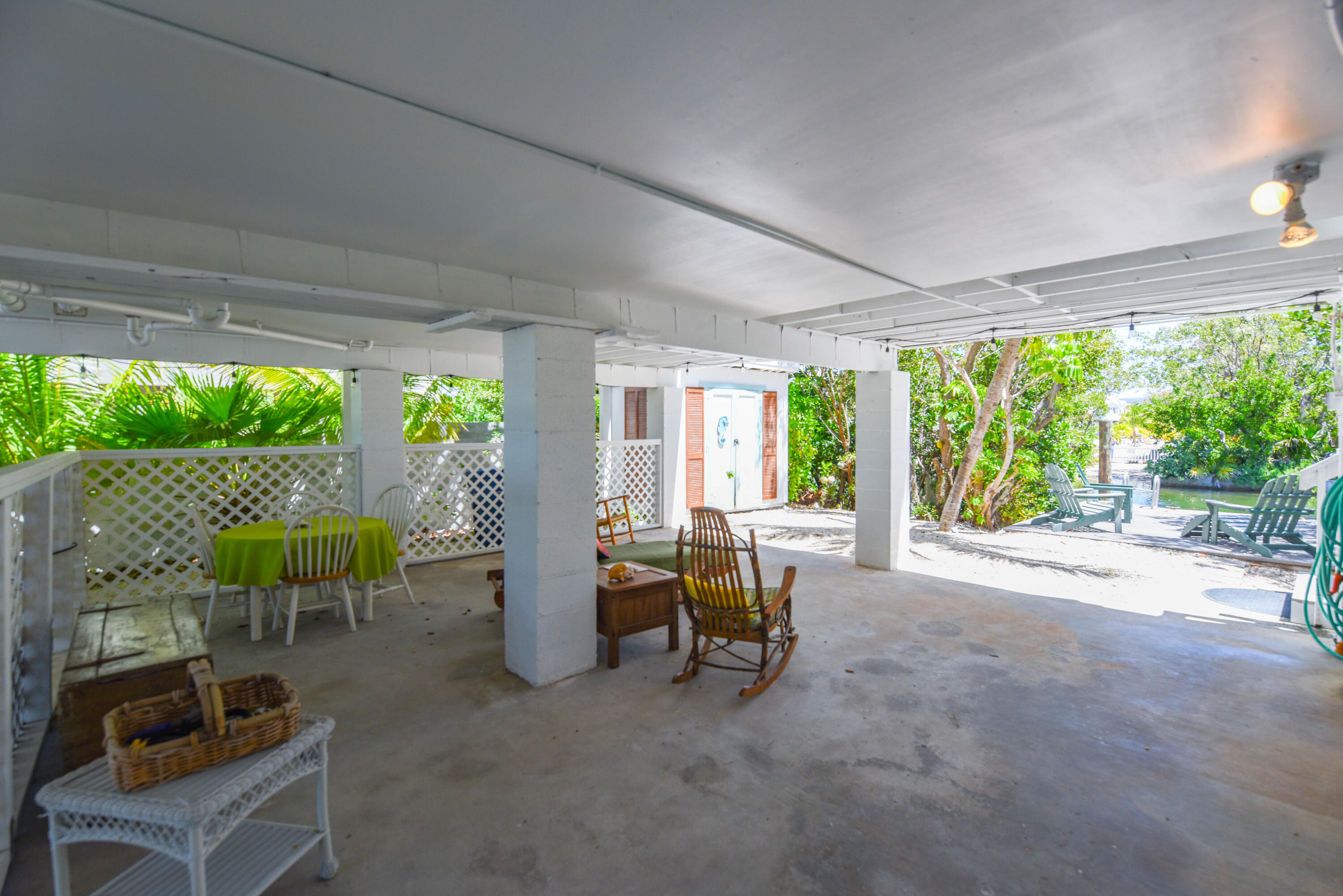 743 Indies Road