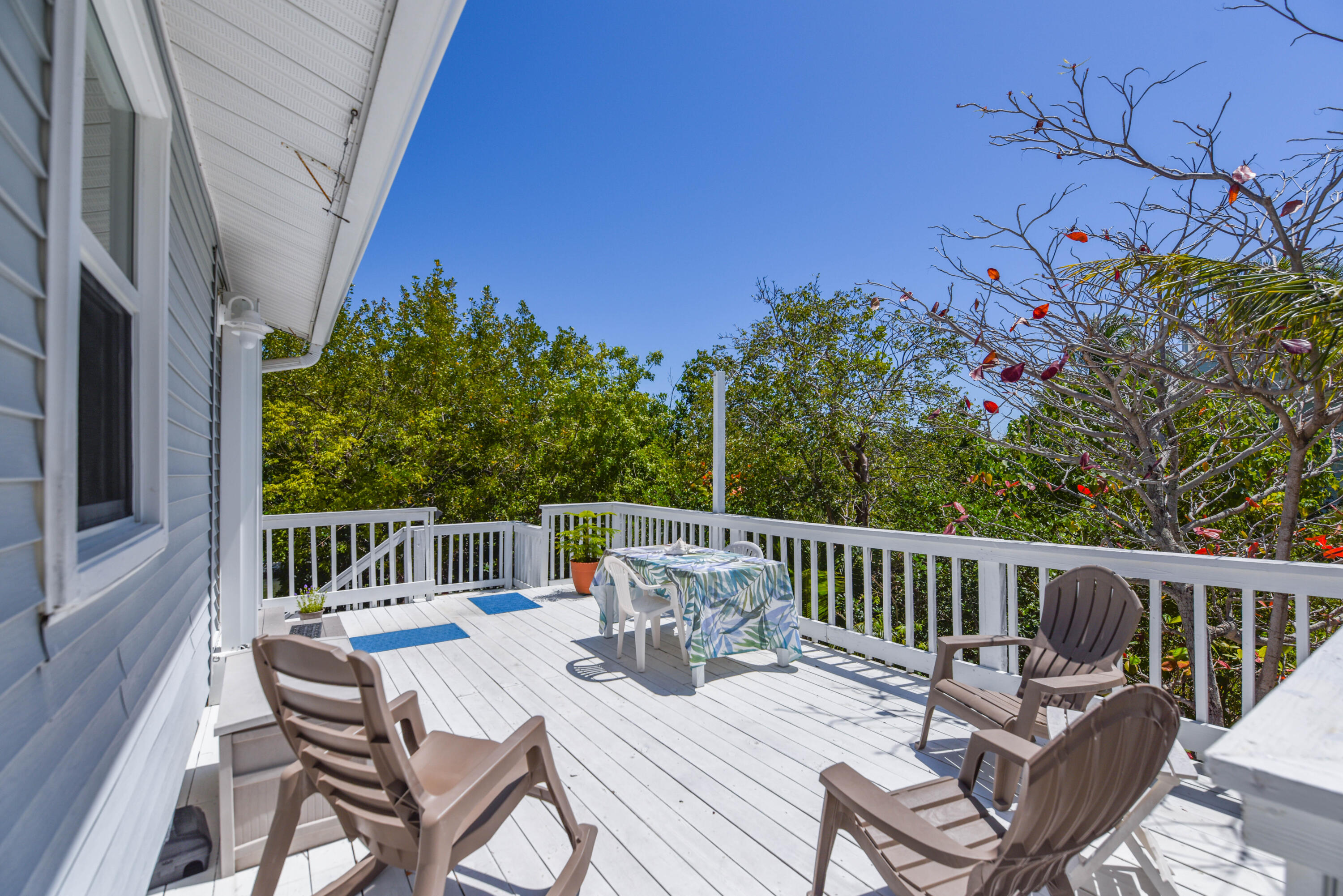 743 Indies Road