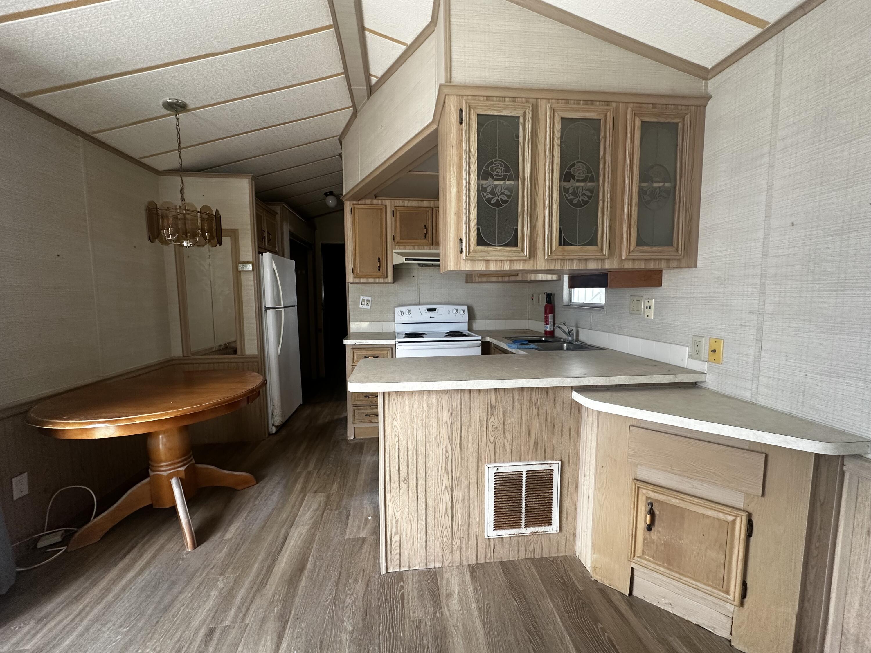 55 Boca Chica Road 39