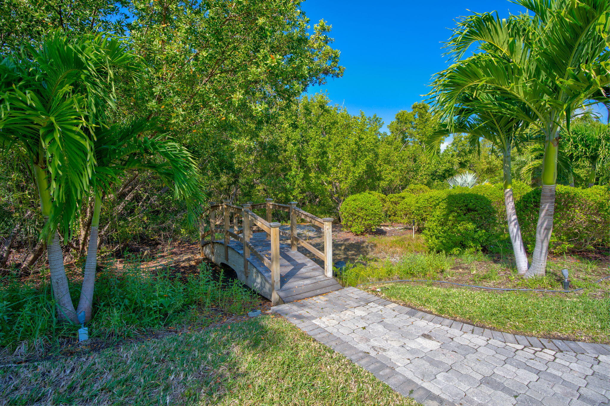 431 E Shore Drive