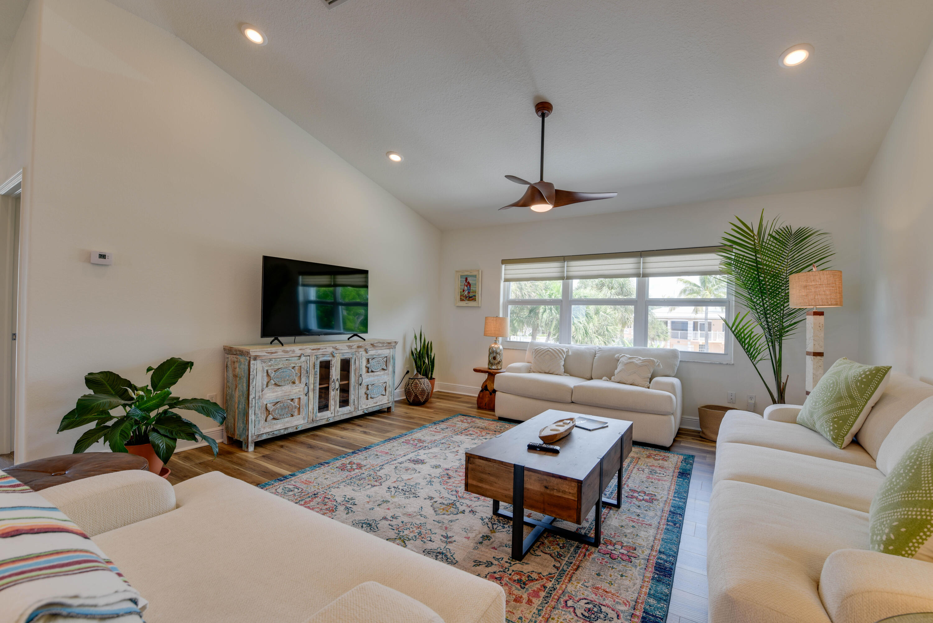 961 W Indies Drive