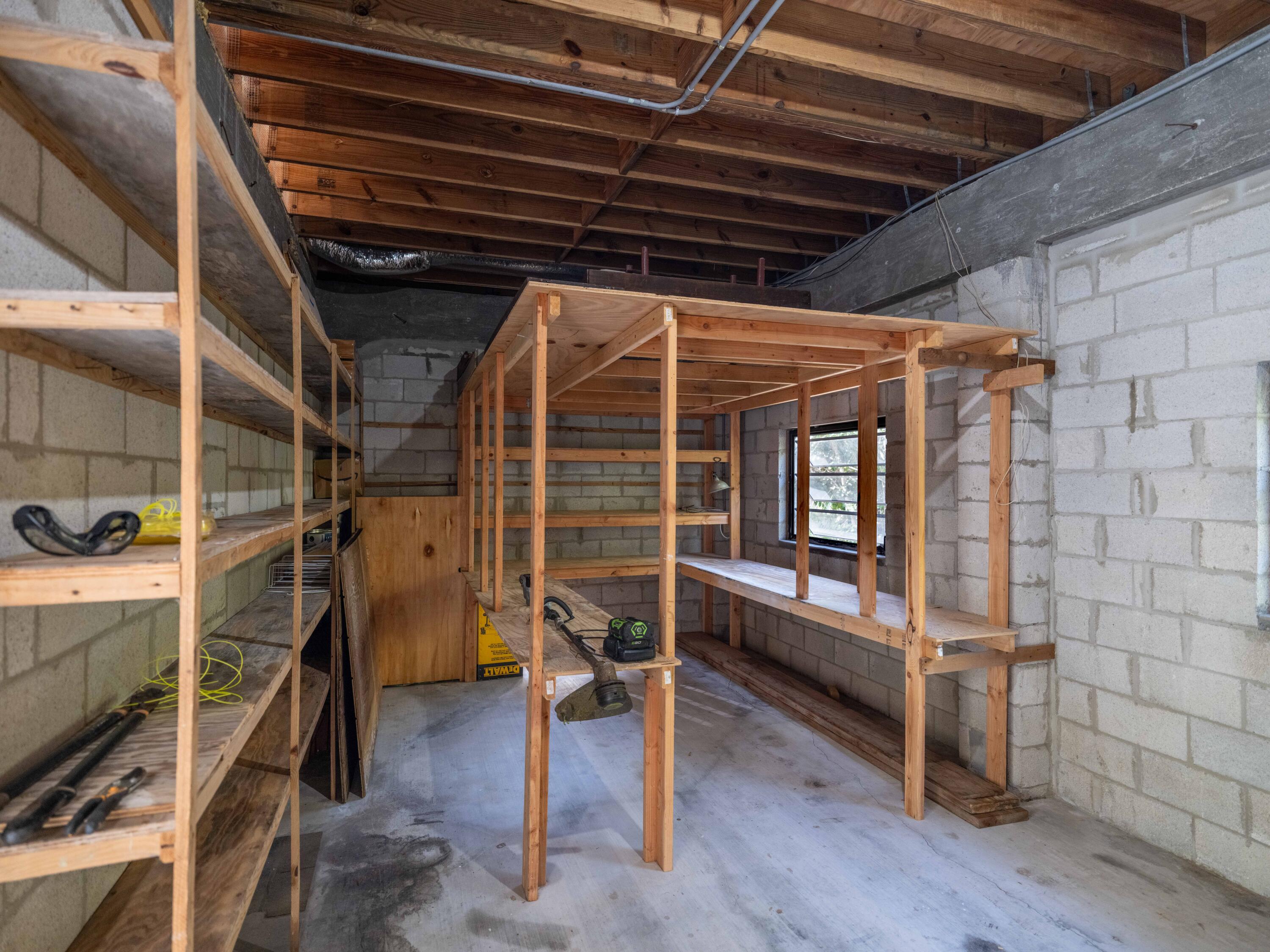 529 W Shore Drive