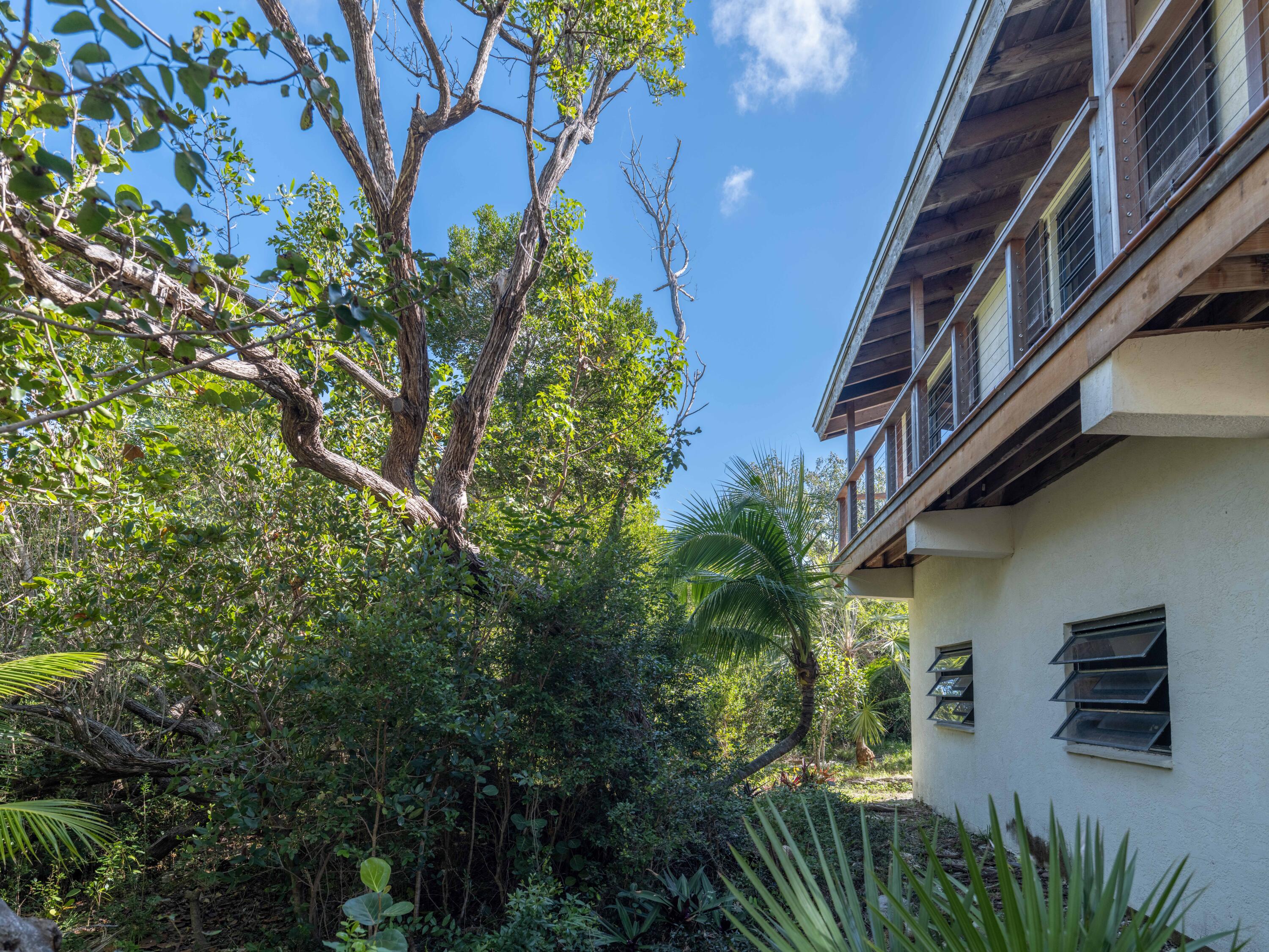 529 W Shore Drive