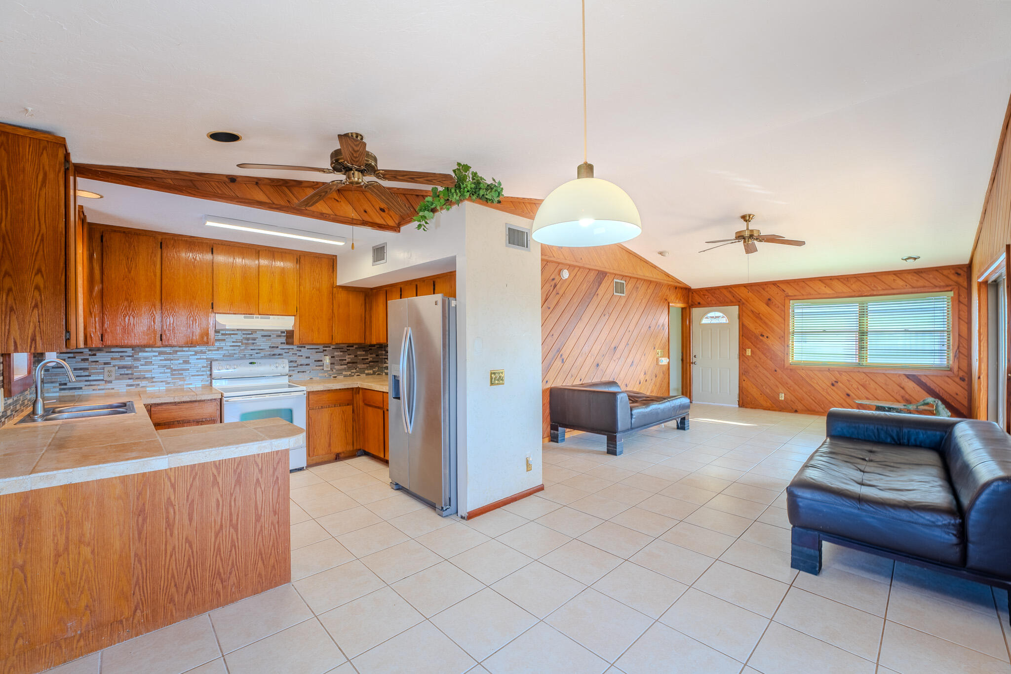 726 Jamaica Lane