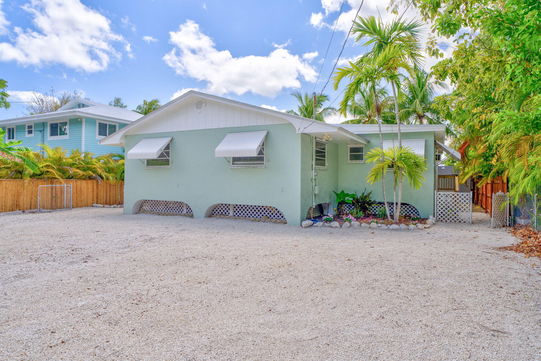 1590 Gardenia Lane