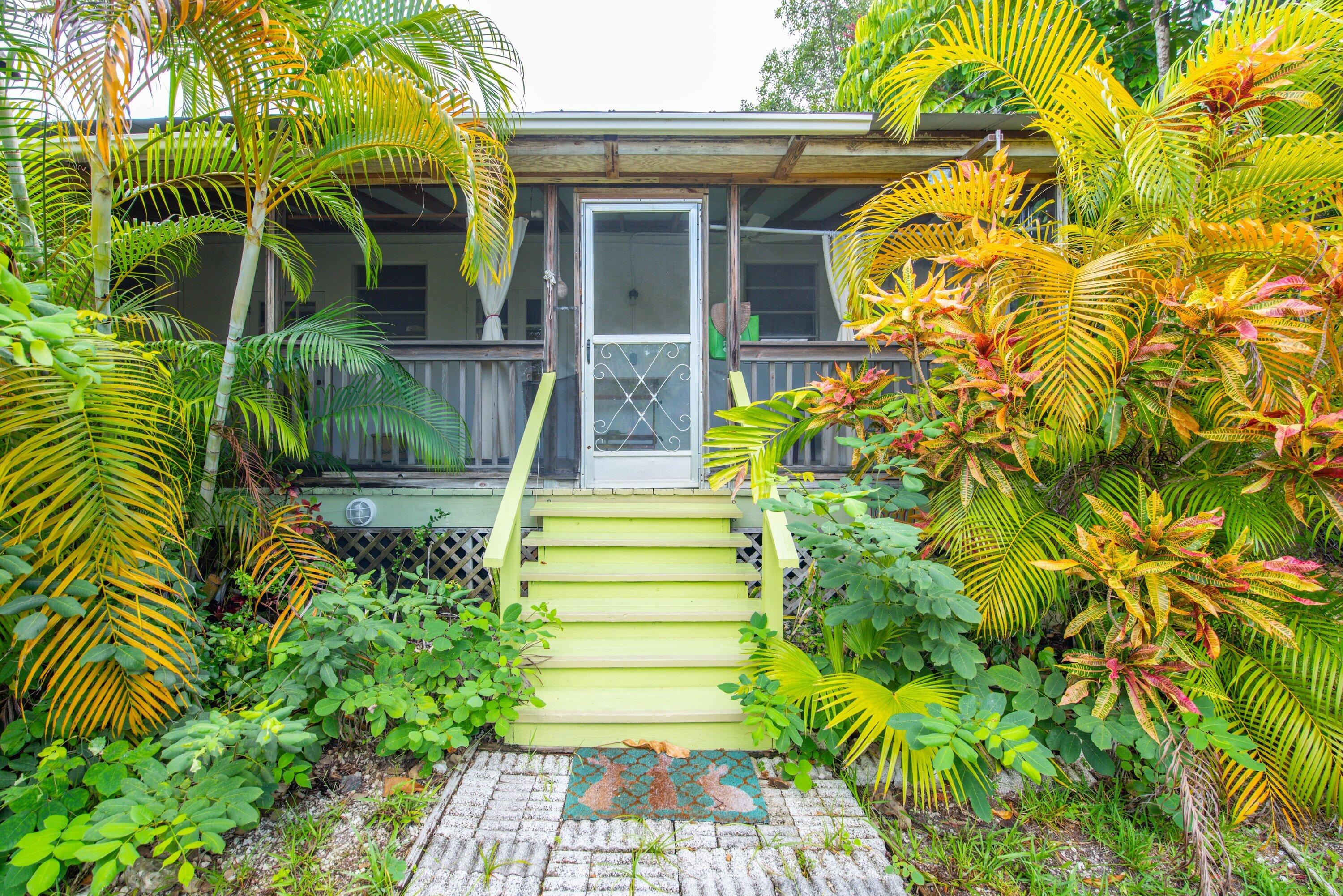 687 Crane Boulevard