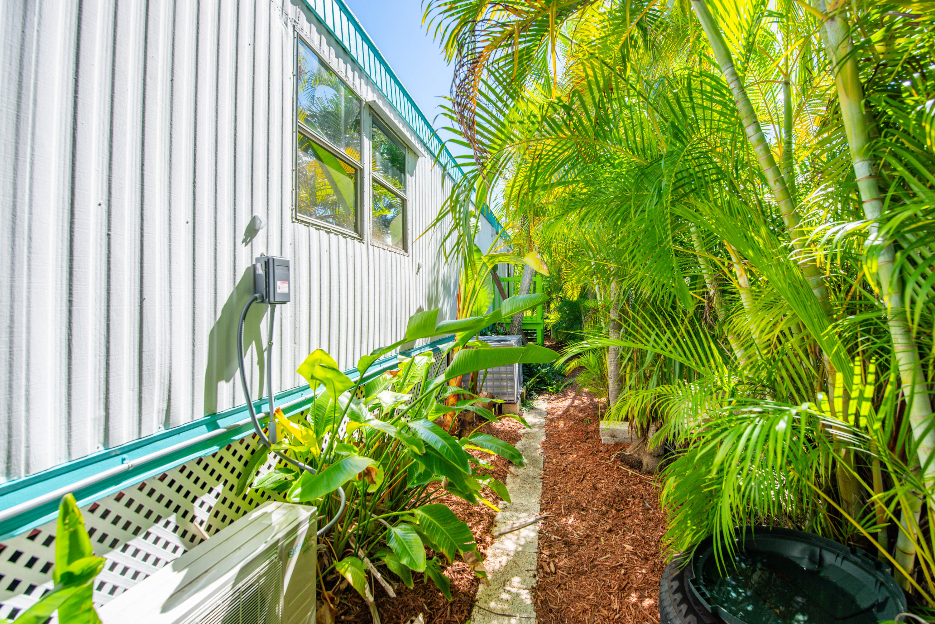 27940 Lobster Tail Trail