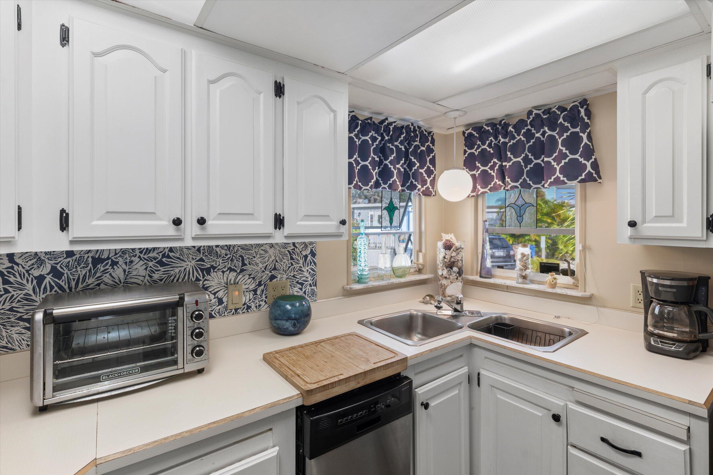 701 Spanish Main Drive Unit: 333\334