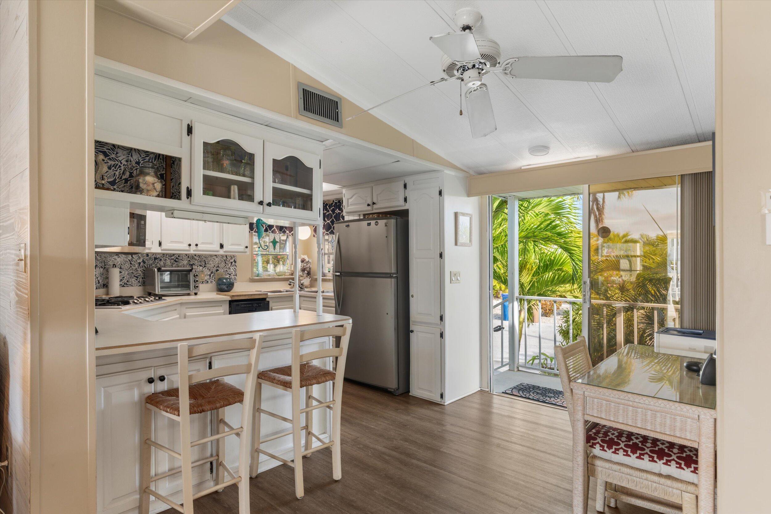 701 Spanish Main Drive Unit: 333\334