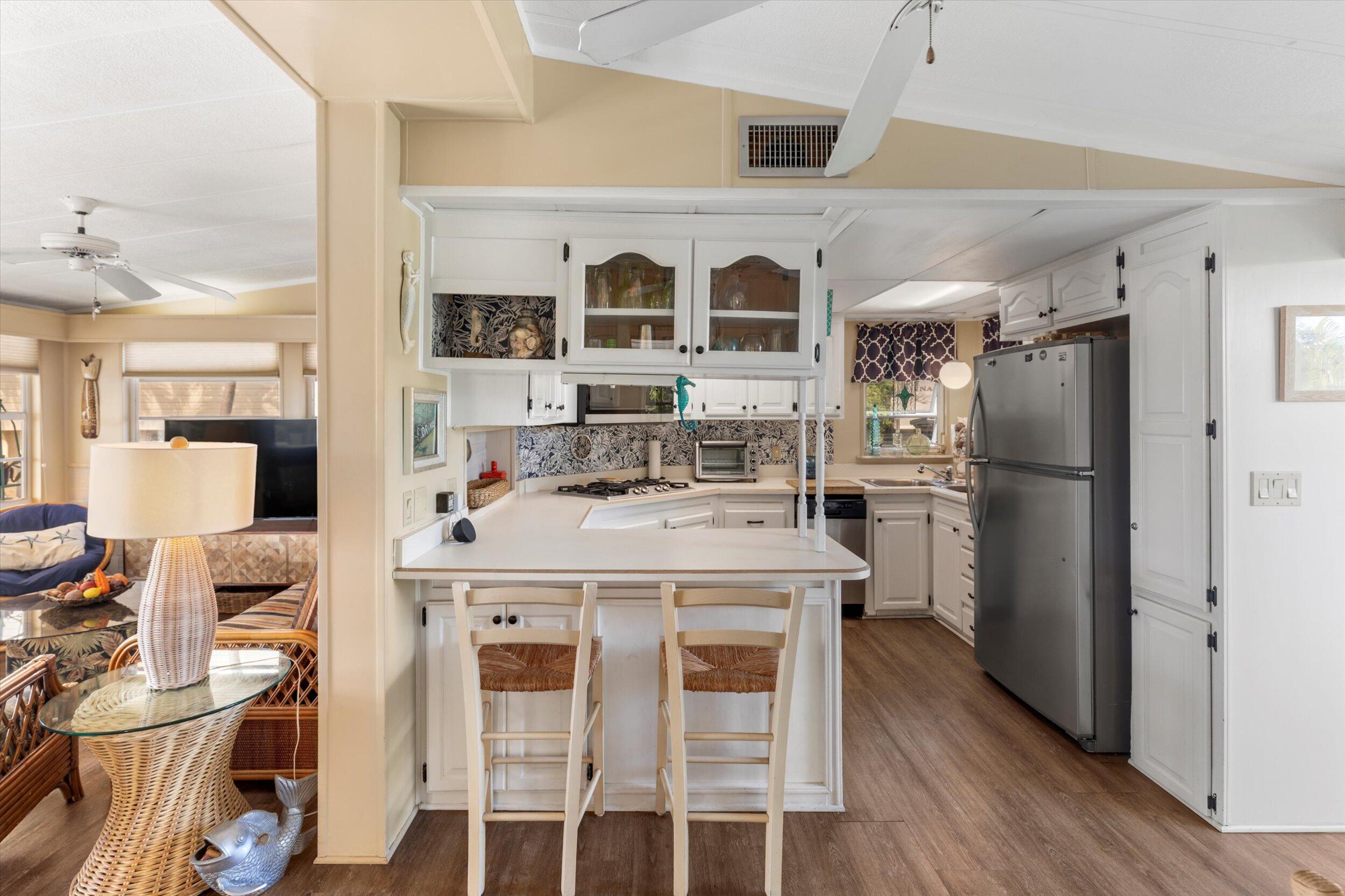 701 Spanish Main Drive Unit: 333\334
