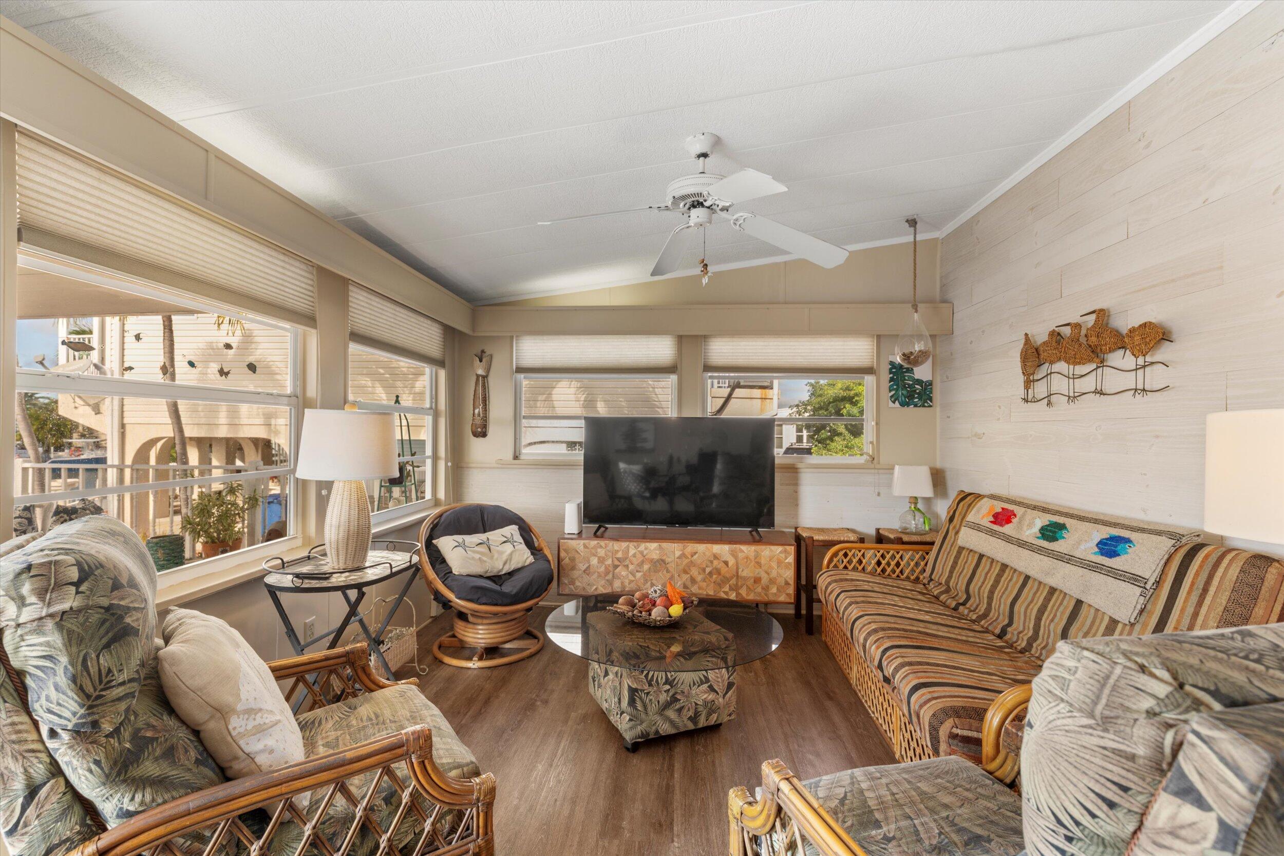 701 Spanish Main Drive Unit: 333\334