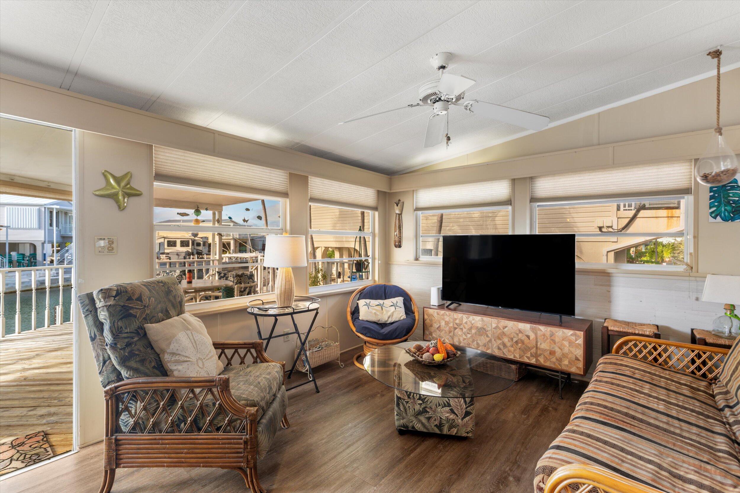 701 Spanish Main Drive Unit: 333\334