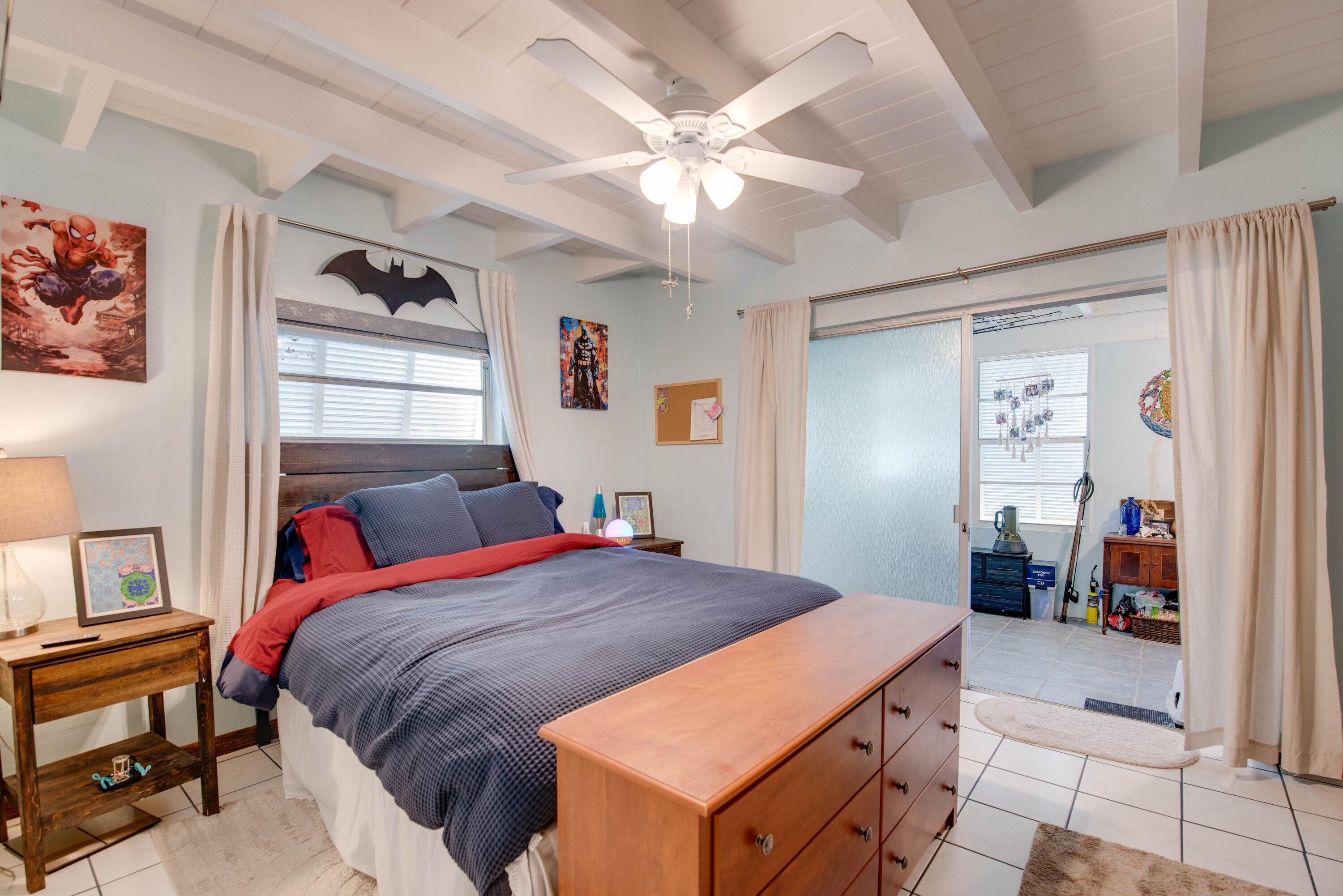 360 W Shore Drive