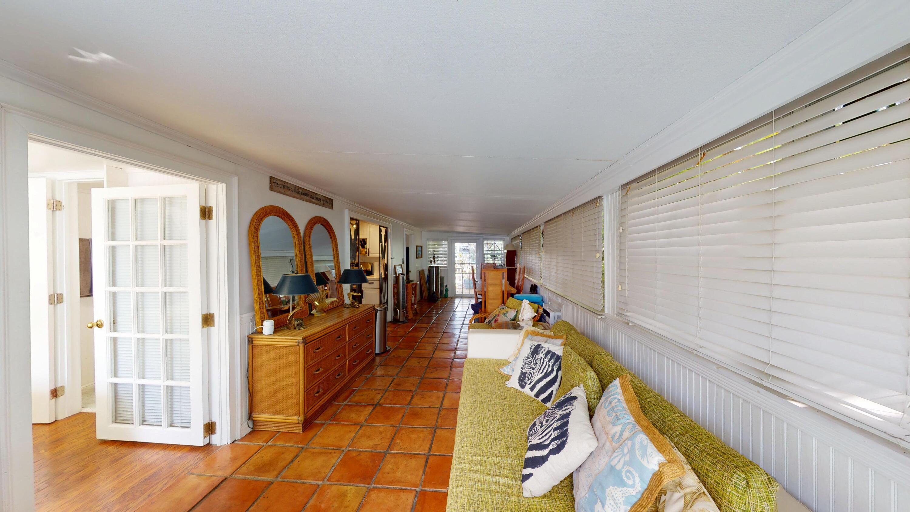6800 Maloney Avenue Unit: 112