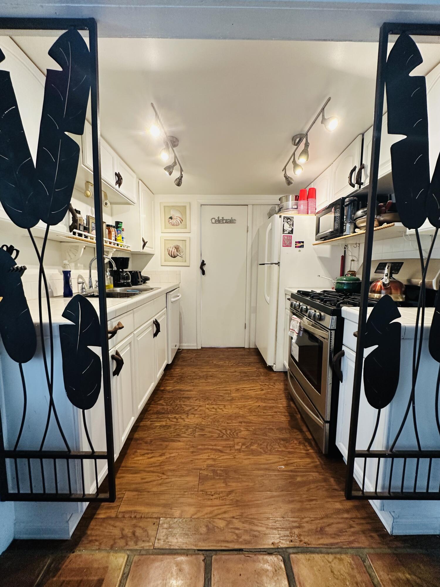 6800 Maloney Avenue Unit: 112