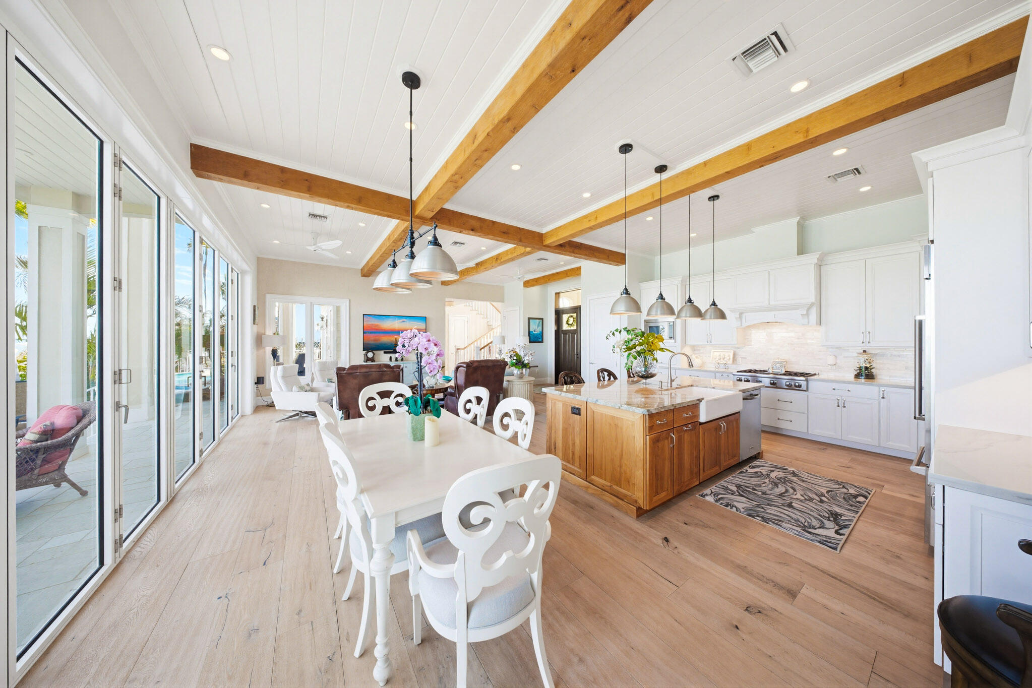 421 La Fitte Road