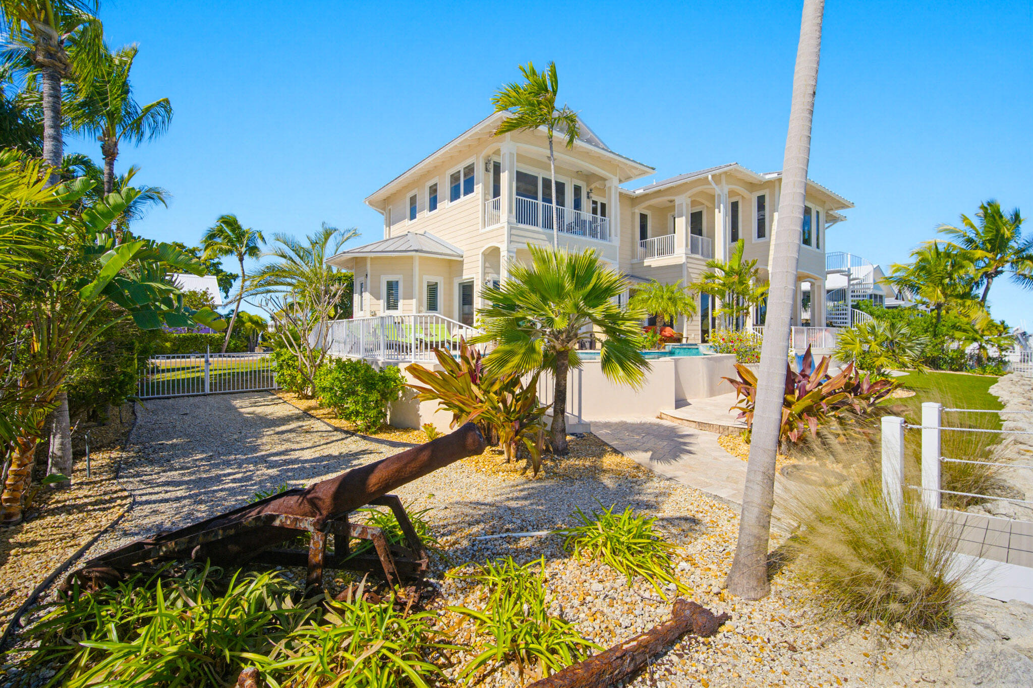 421 La Fitte Road