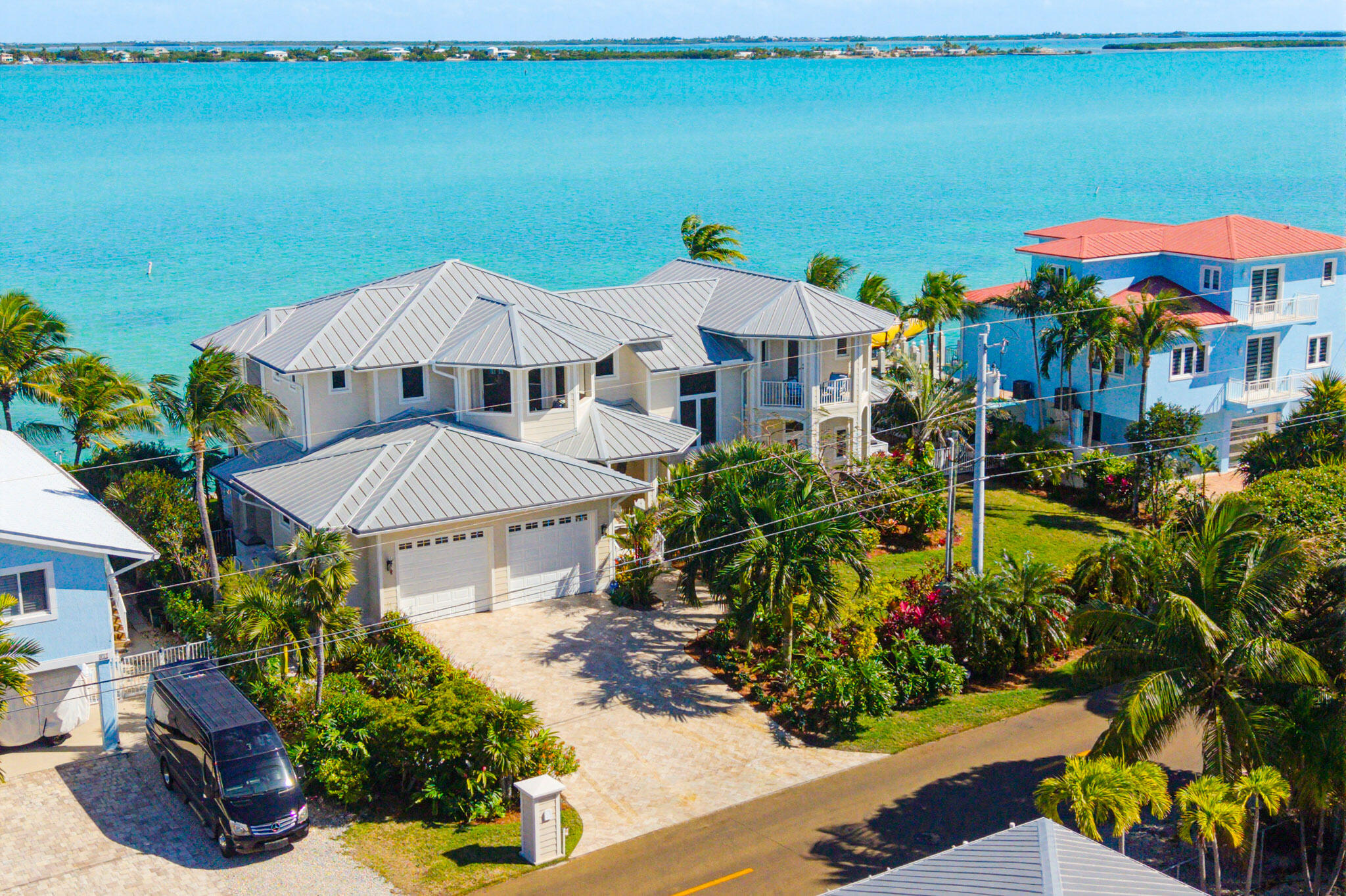 421 La Fitte Road