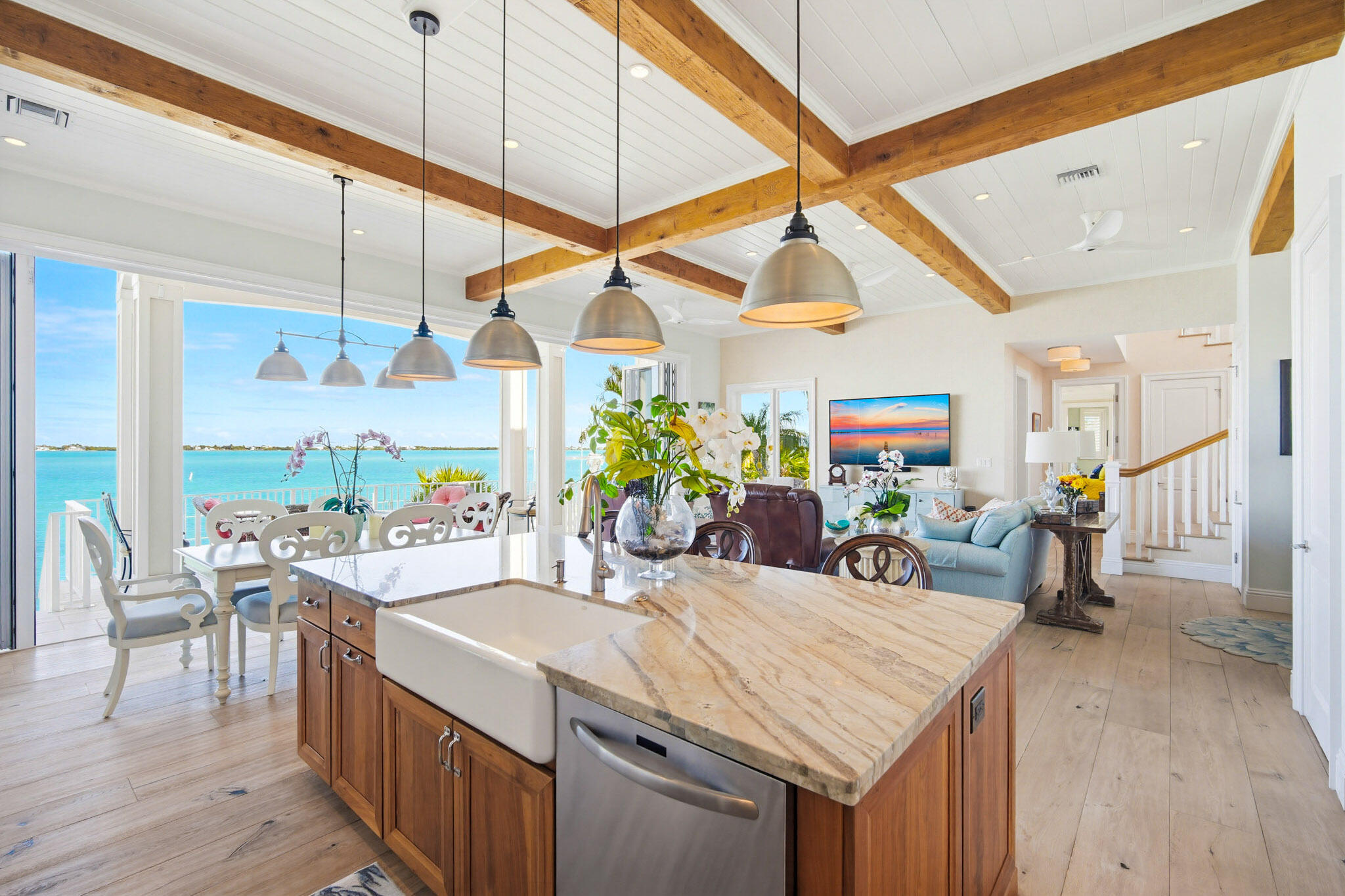 421 La Fitte Road
