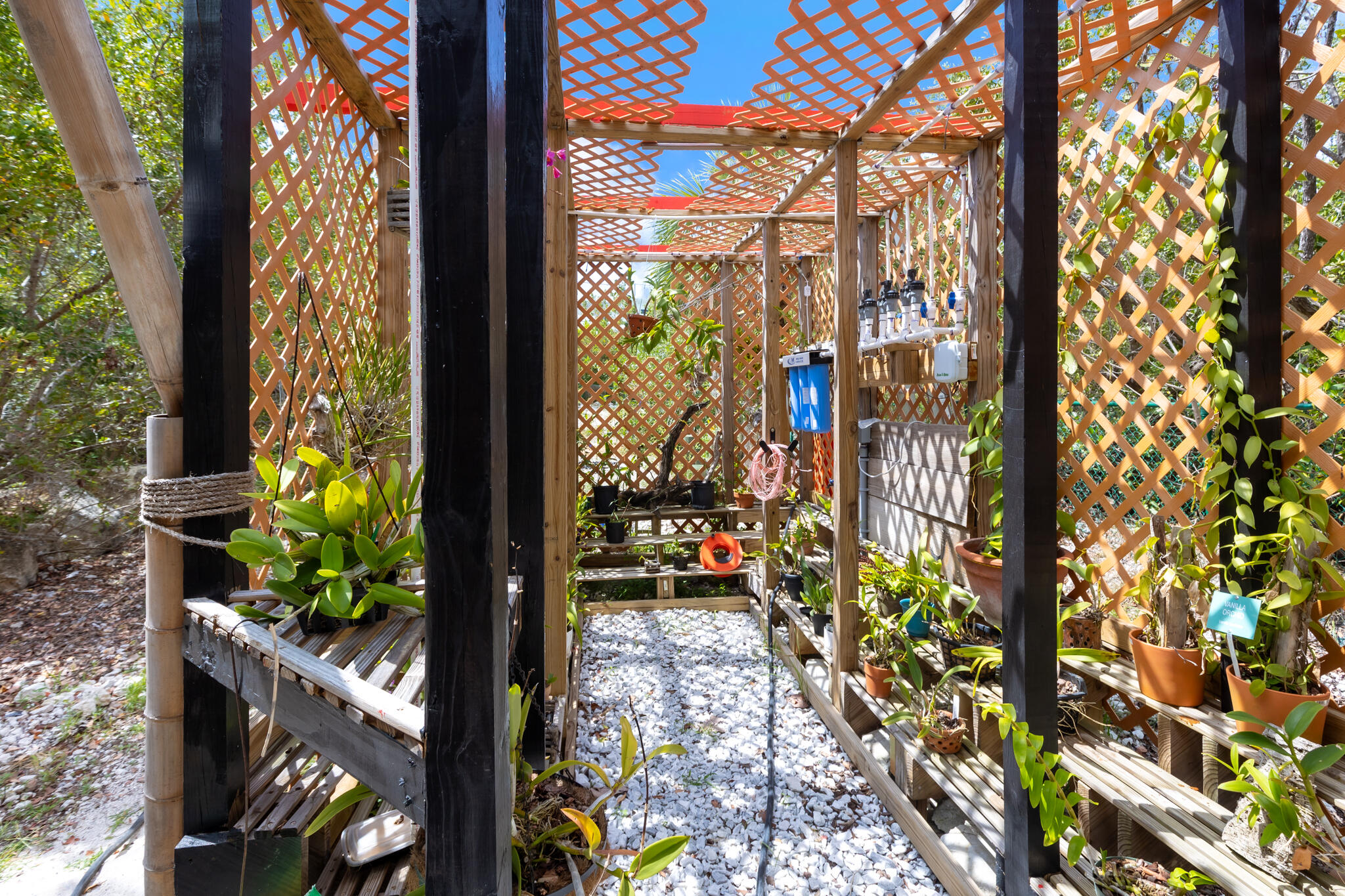 1300 Avenue H