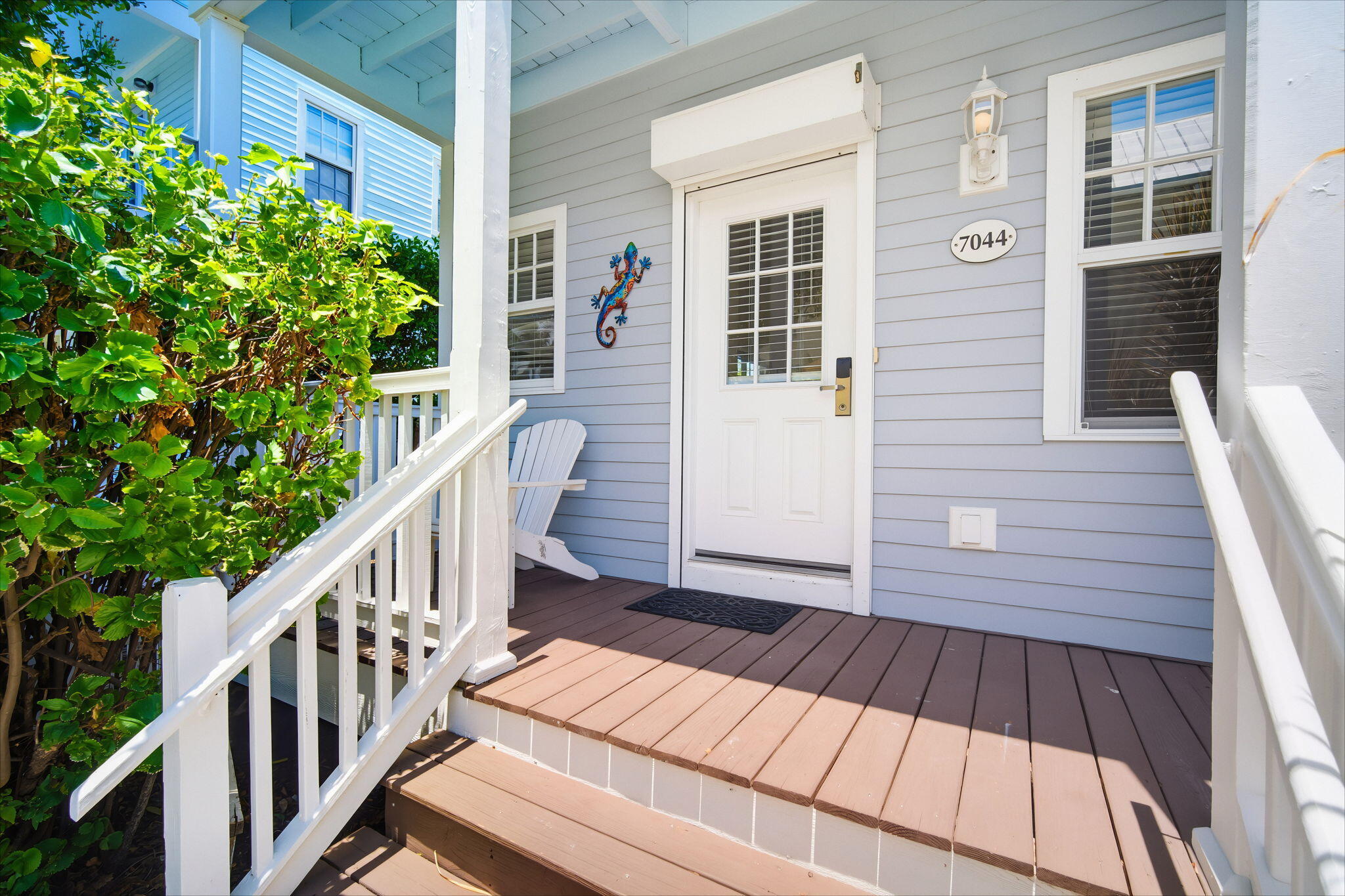 7044 Harbor Village Drive